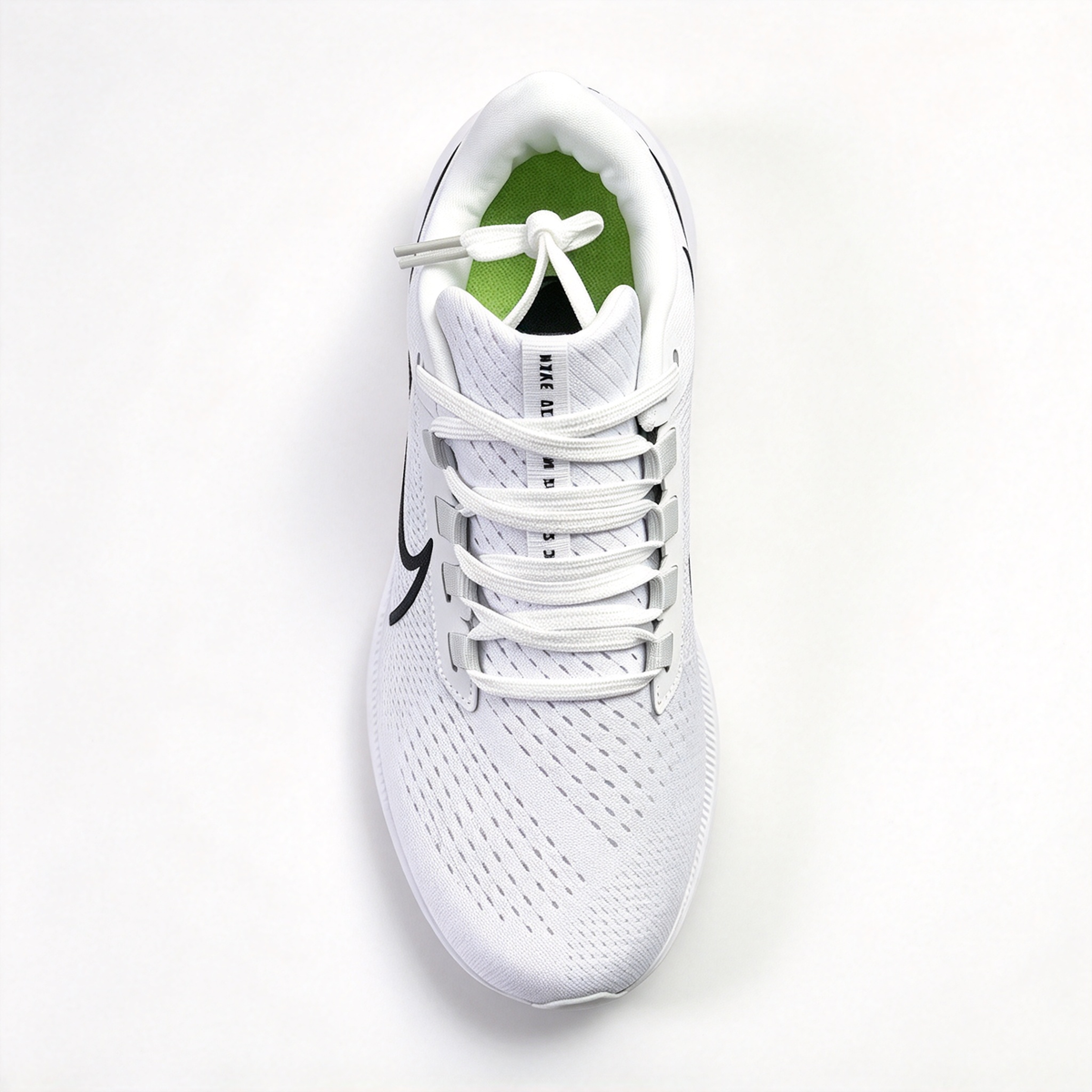 Nike Air Zoom Pegasus – White/Black/Green | React foam + Zoom Air cushioning | Breathable mesh upper | Roomy toe box | Suitable for road running and everyday wear | Unisex