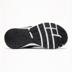 Nike Free Metcon 7 Men's Training Shoes | Black/White/Metallic Silver | Flexible forefoot + stable heel | Breathable mesh upper | Versatile training shoes | Lightweight and durable | Suitable for strength training, HIIT, and cardio