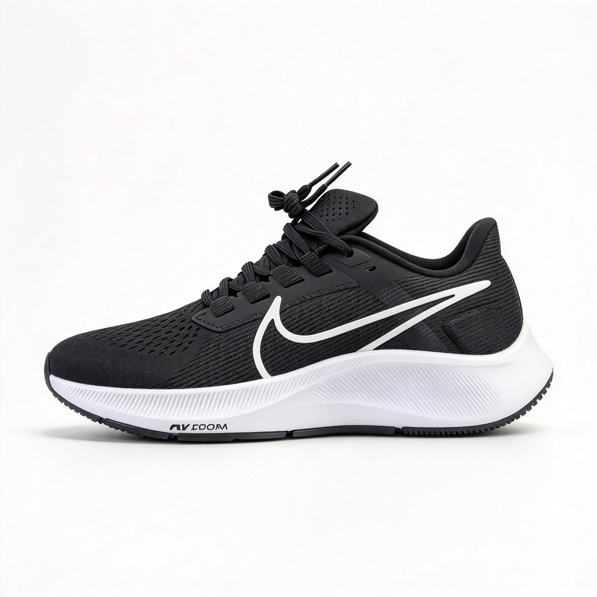 Nike Air Zoom Pegasus | Black/White/Green | React foam + Zoom Air cushioning | Breathable mesh upper | Spacious toe box design | Suitable for road running and everyday wear | Unisex style