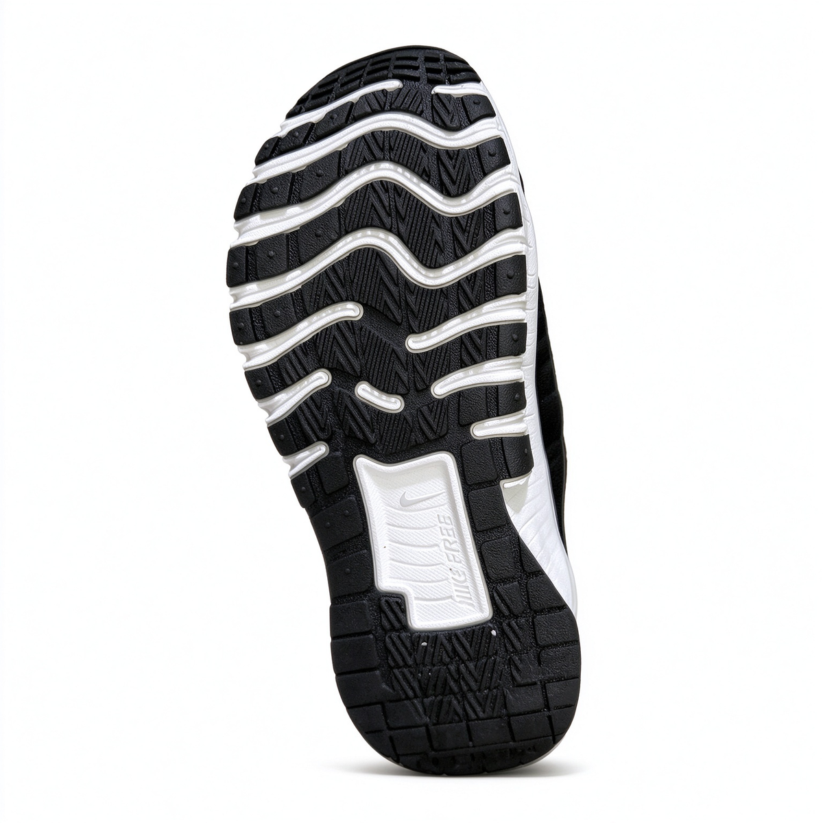 Nike Free Metcon 6 Training Shoes | Black/White Colorway | Lightweight, Breathable Mesh | Flexible Forefoot, Stable Heel | Suitable for HIIT and Weightlifting | Unisex Style