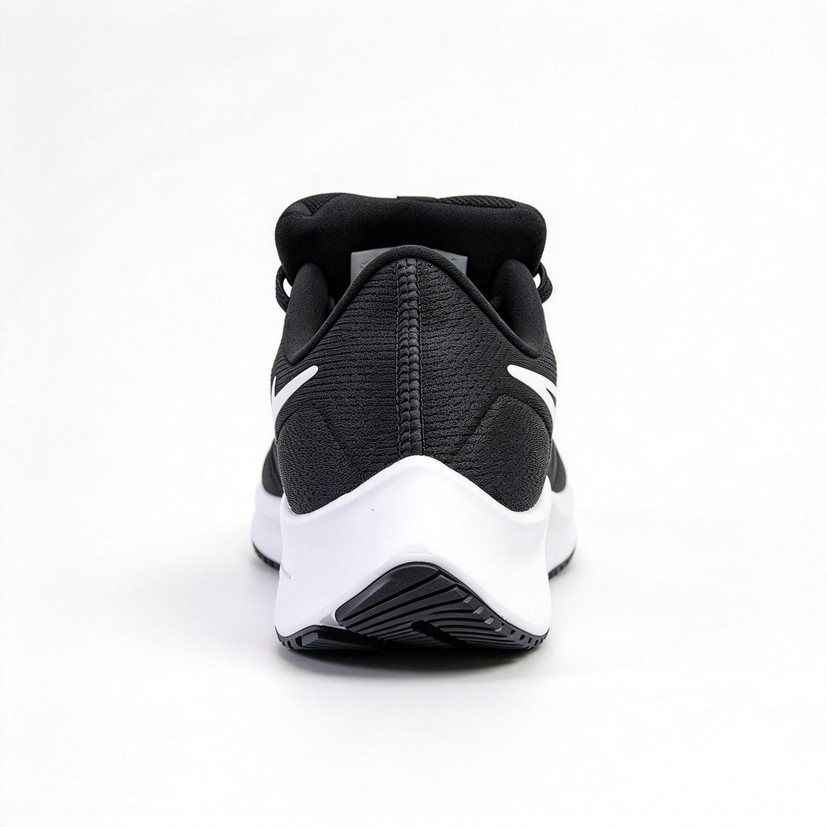 Nike Air Zoom Pegasus | Black/White/Green | React foam + Zoom Air cushioning | Breathable mesh upper | Spacious toe box design | Suitable for road running and everyday wear | Unisex style